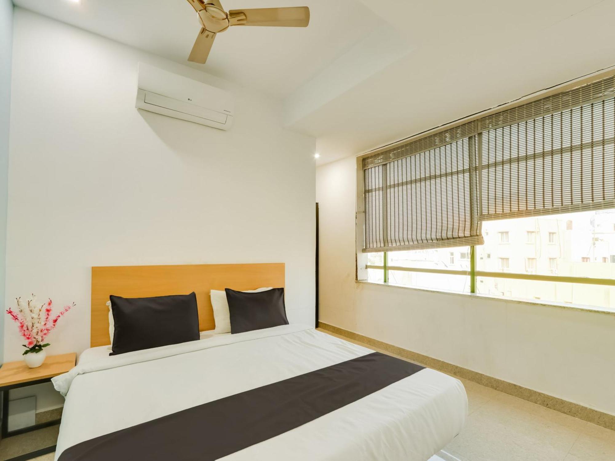 Super Townhouse Qualia Prime Hotel Near Nexus Mall حيدر أباد المظهر الخارجي الصورة