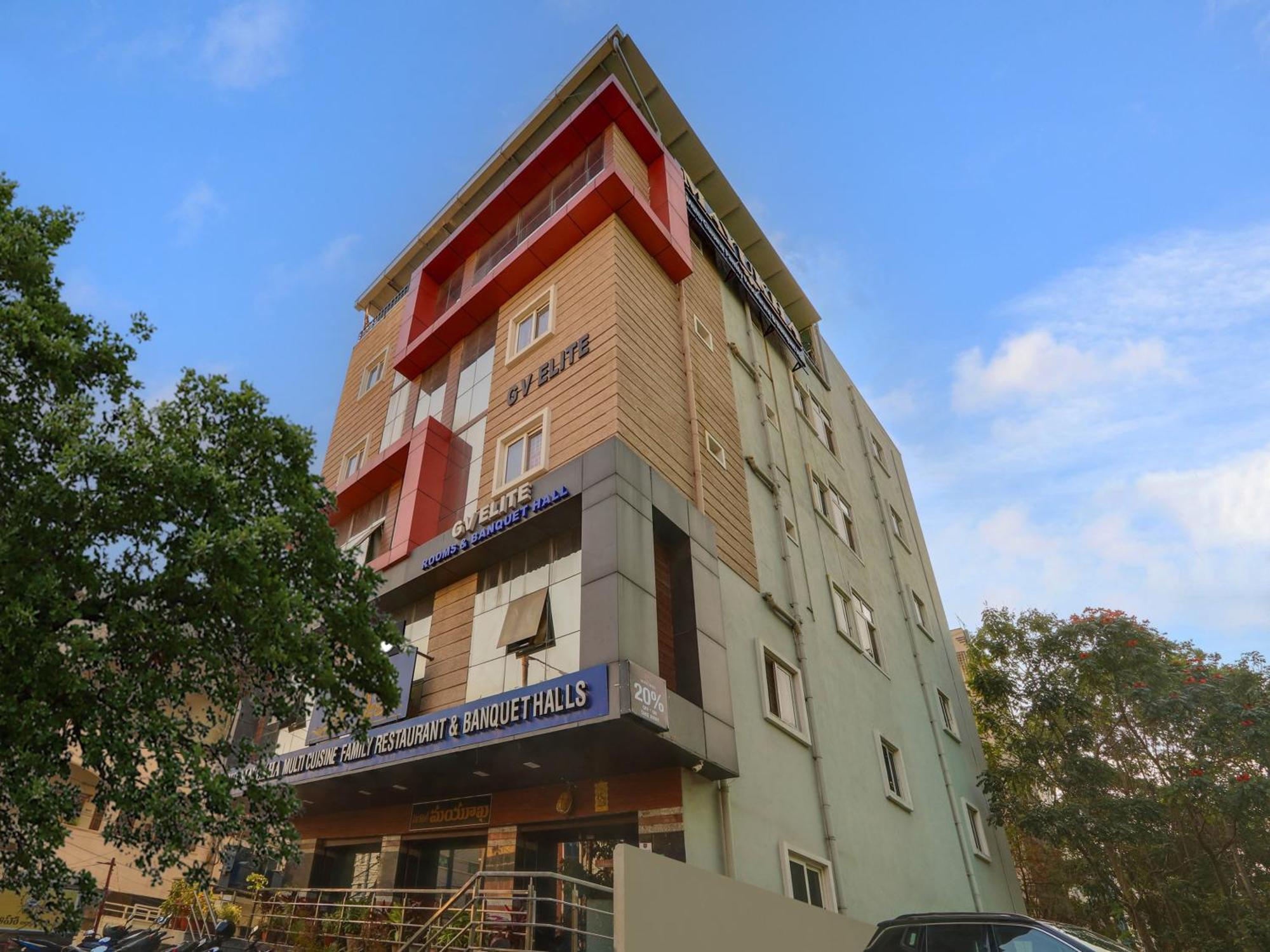 Super Townhouse Qualia Prime Hotel Near Nexus Mall حيدر أباد المظهر الخارجي الصورة