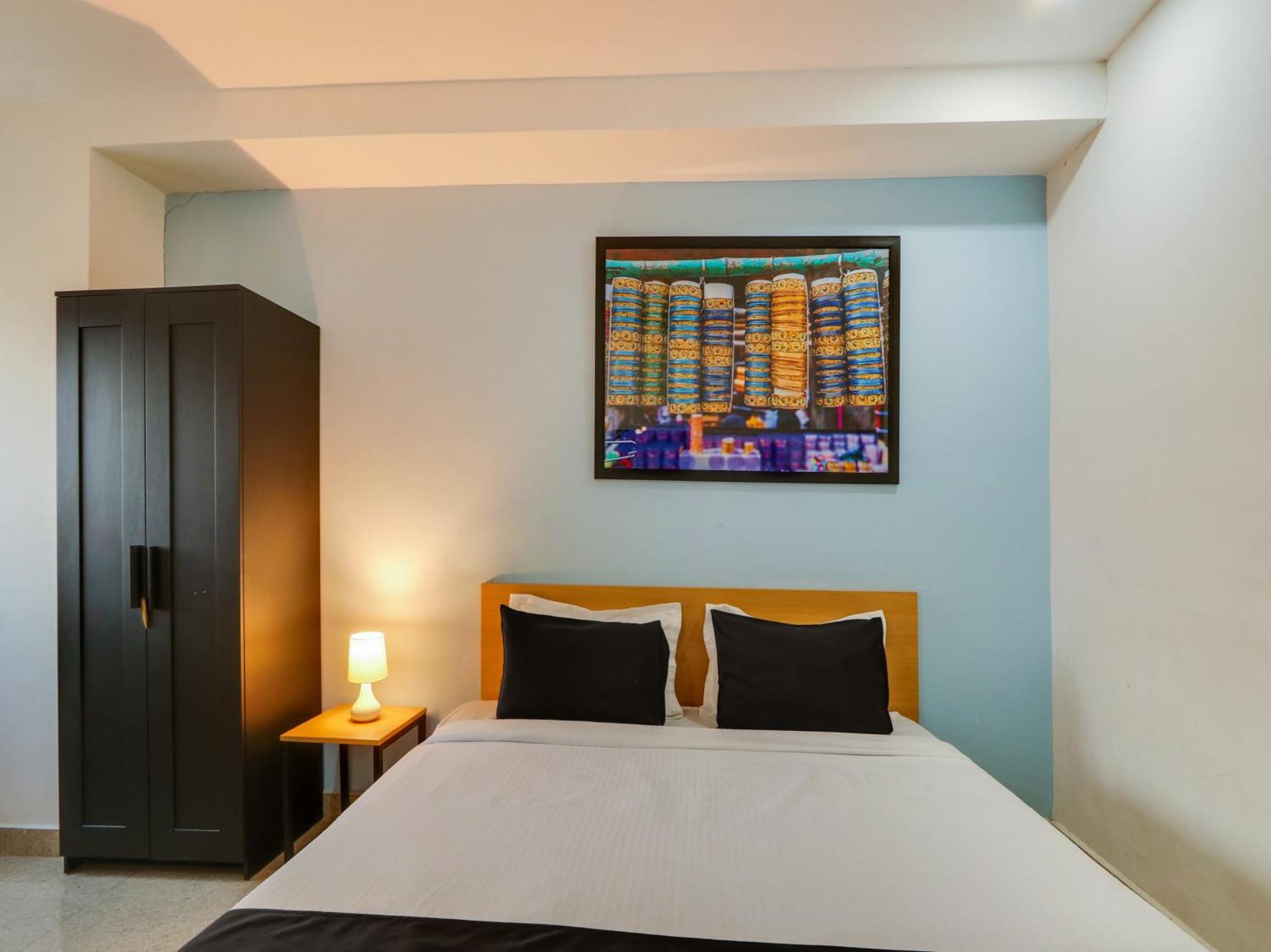 Super Townhouse Qualia Prime Hotel Near Nexus Mall حيدر أباد المظهر الخارجي الصورة